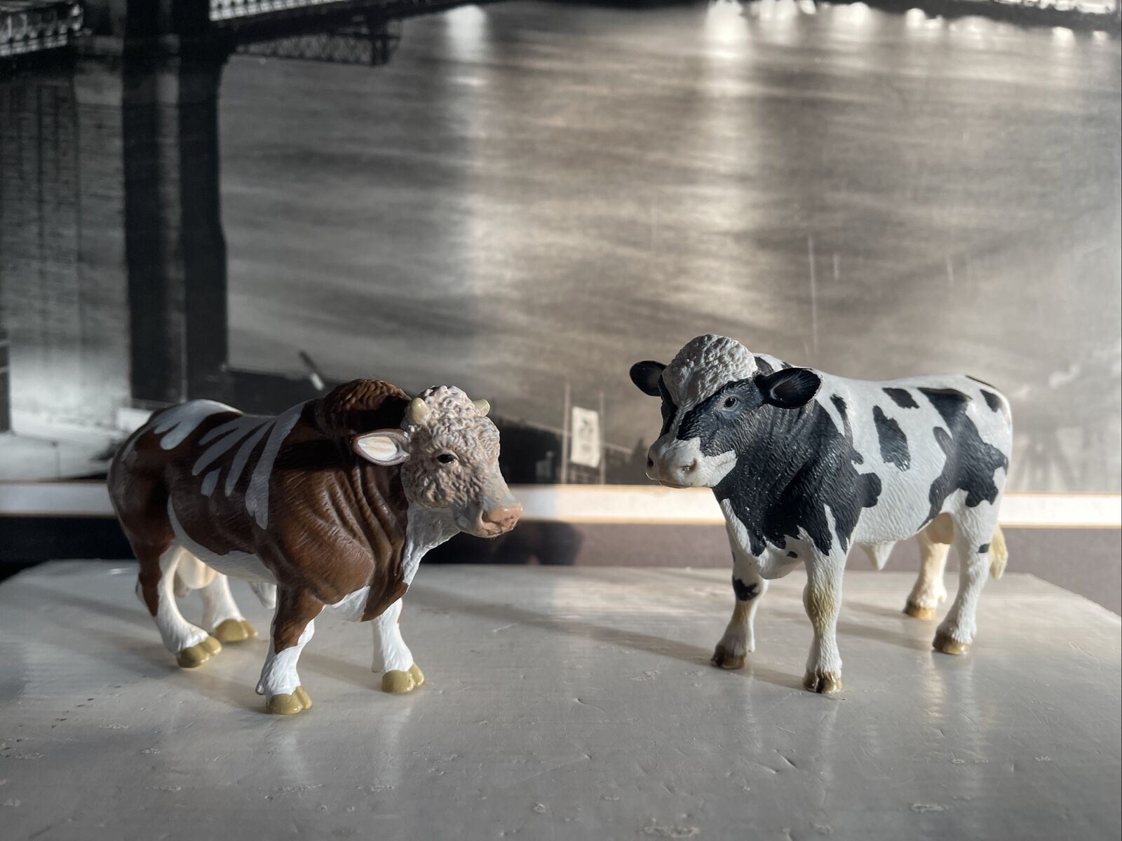 Schleich Dairy Milk Farm Cow Lot Tree House Kids Toy Figure Figurine