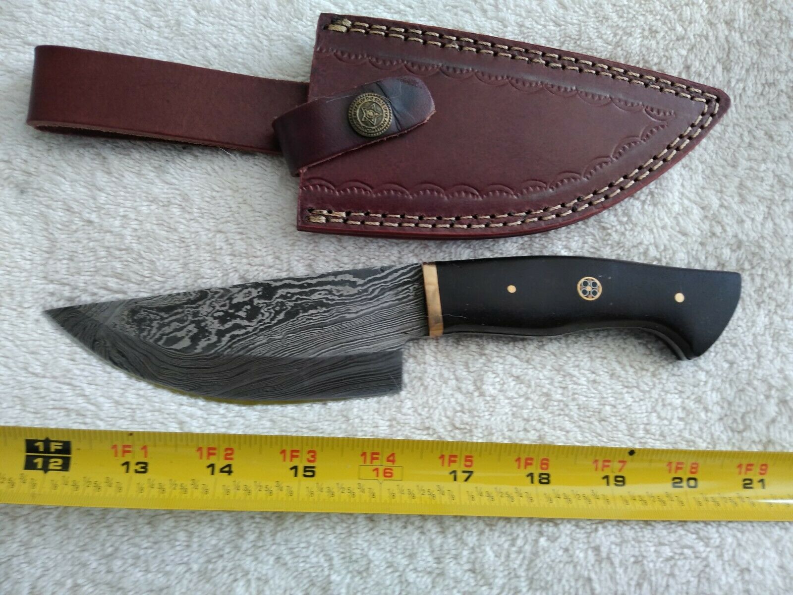 Damascus Hunting Knife, Walnut Handles, Full Tang Blade, Leather Sheath