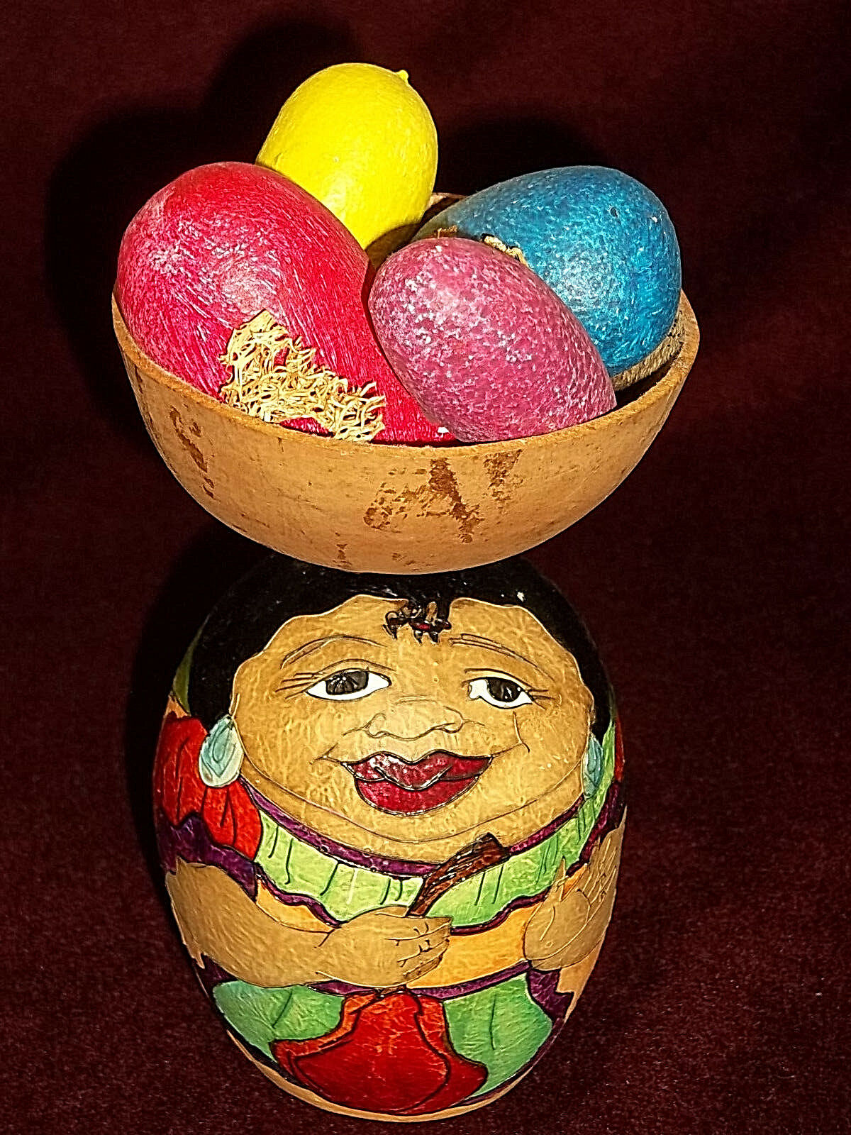Latin American Carved & Painted Gourd Lady With Fruitbowl Hat  Tarrali  Colombia